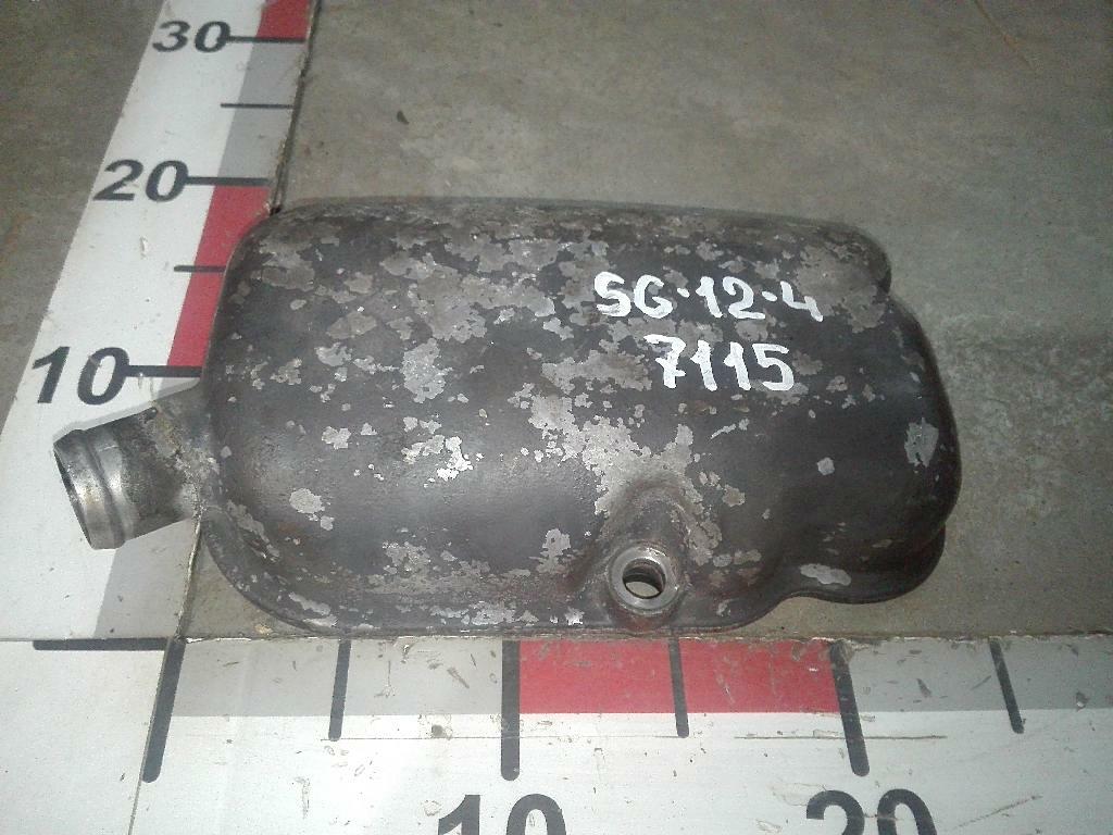 Крышка клапанов DT1211 б/у