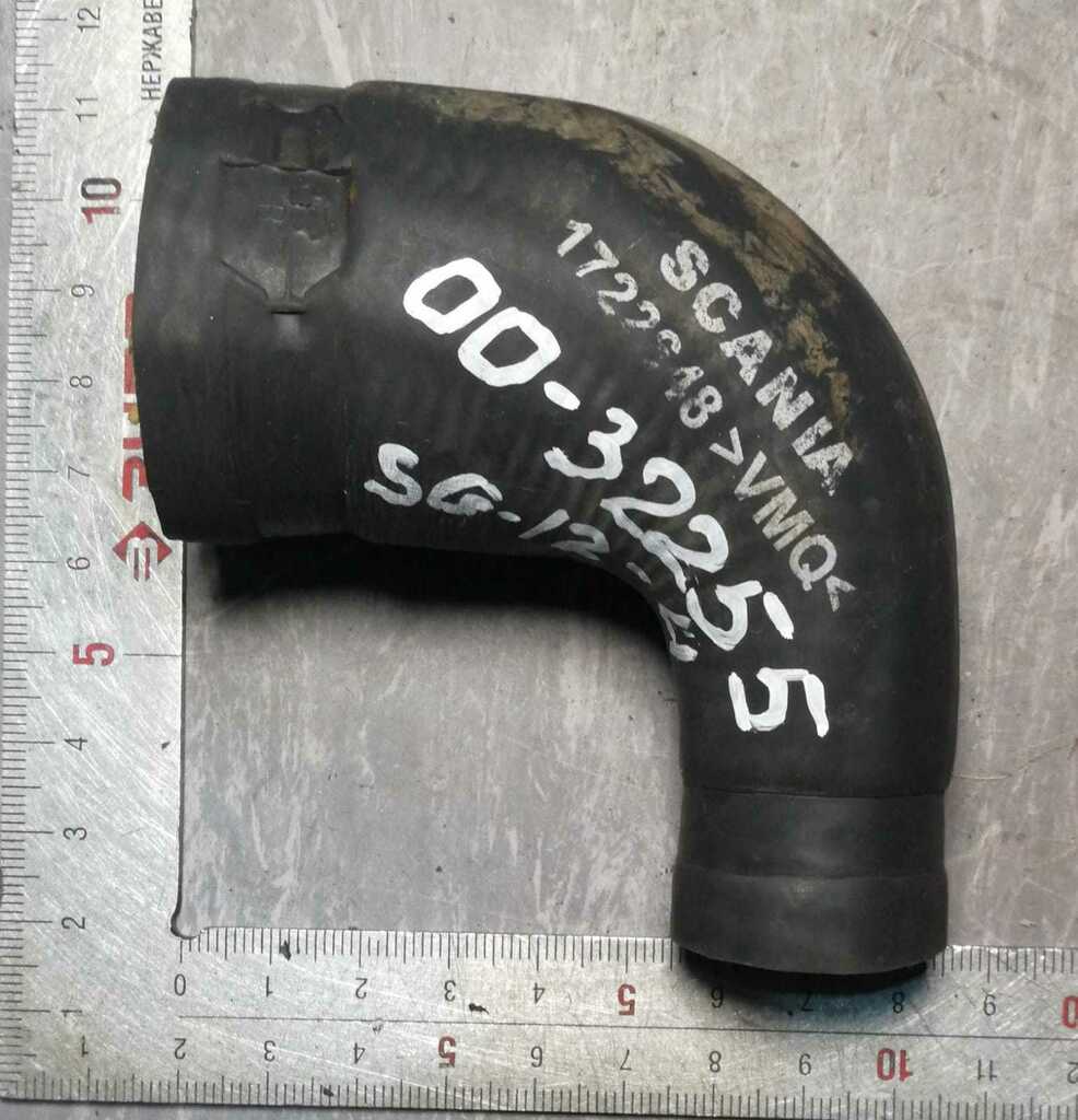 Патрубок системы охлаждения DC13103 б/у