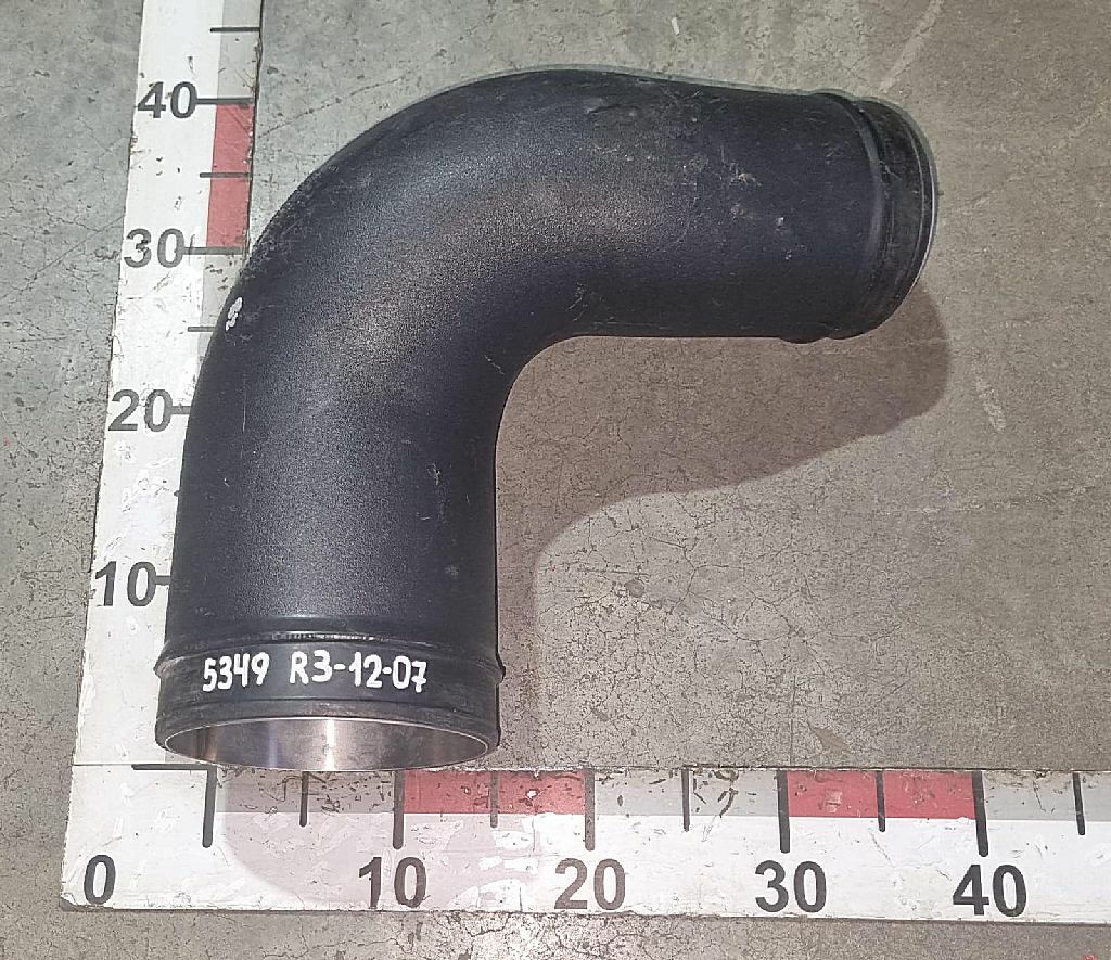 Патрубок корпуса воздушного фильтра б/у