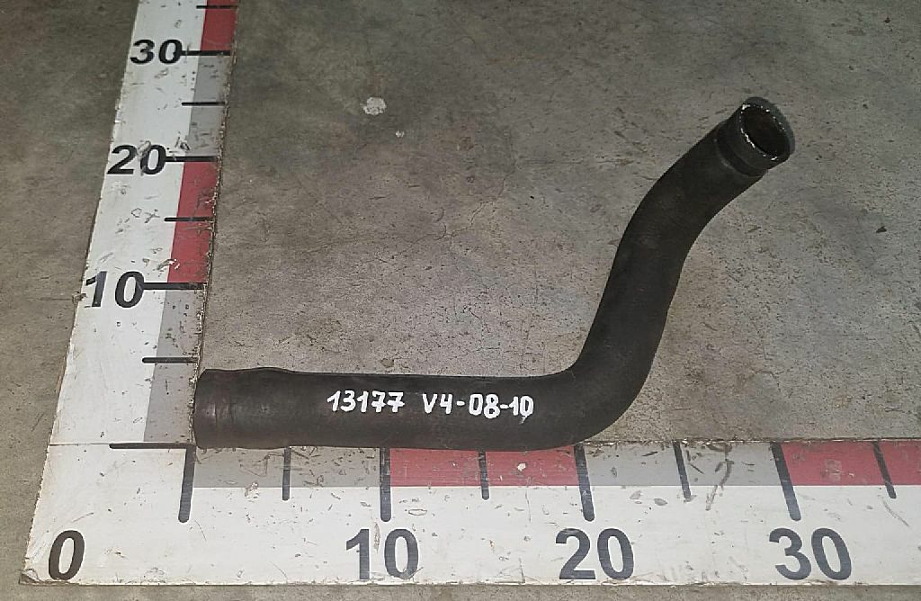 Патрубок радиатора б/у