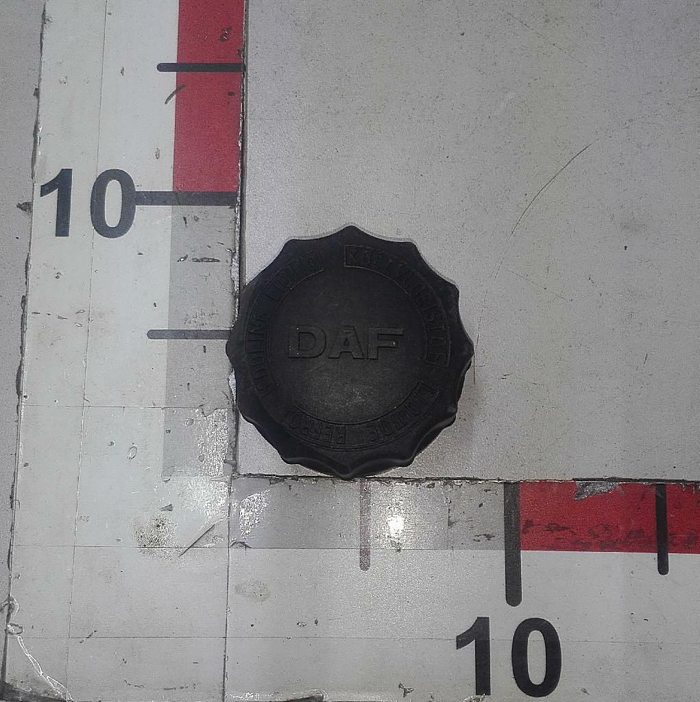 Крышка расширительного бачка б/у