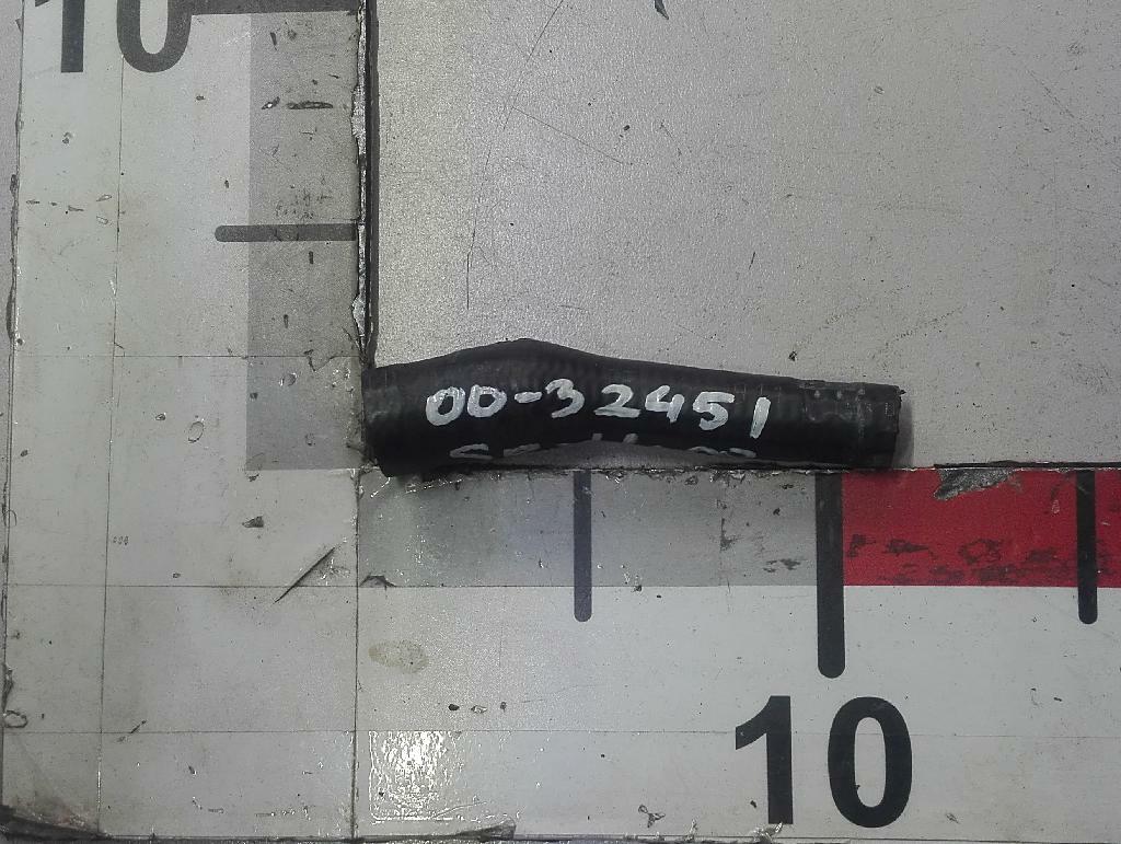 Патрубок сапуна б/у