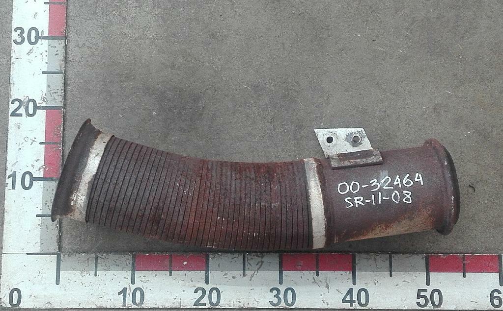 Труба глушителя б/у
