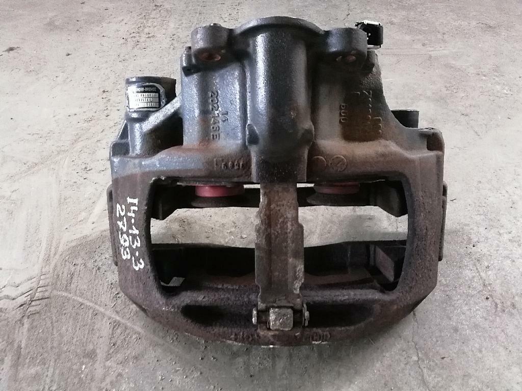 Суппорт передний/задний правый б/у