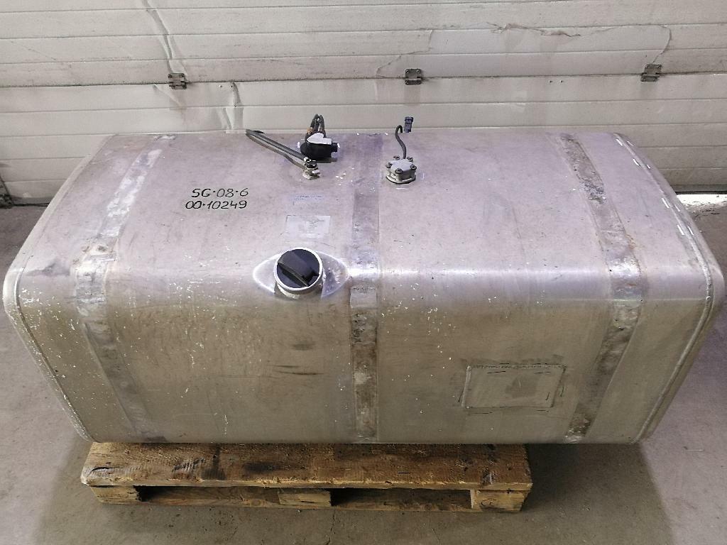 Бак топливный 600 л. б/у