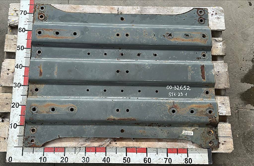 Плита сцепного устройства б/у