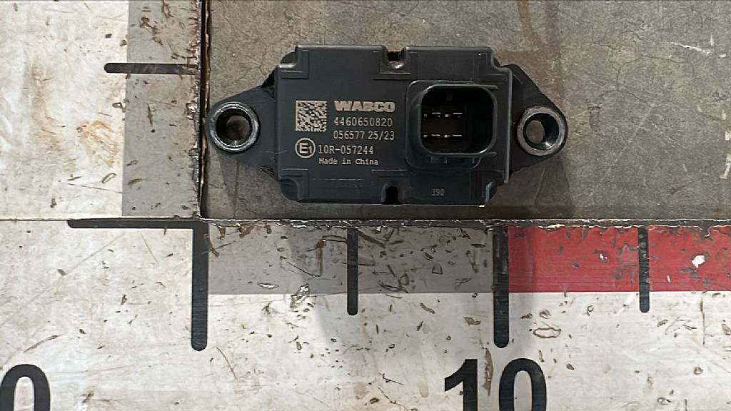 Датчик системы ebs б/у