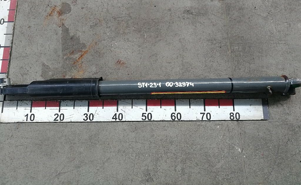 Цилиндр подъема кабины б/у