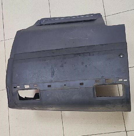Накладка панели приборов правая б/у