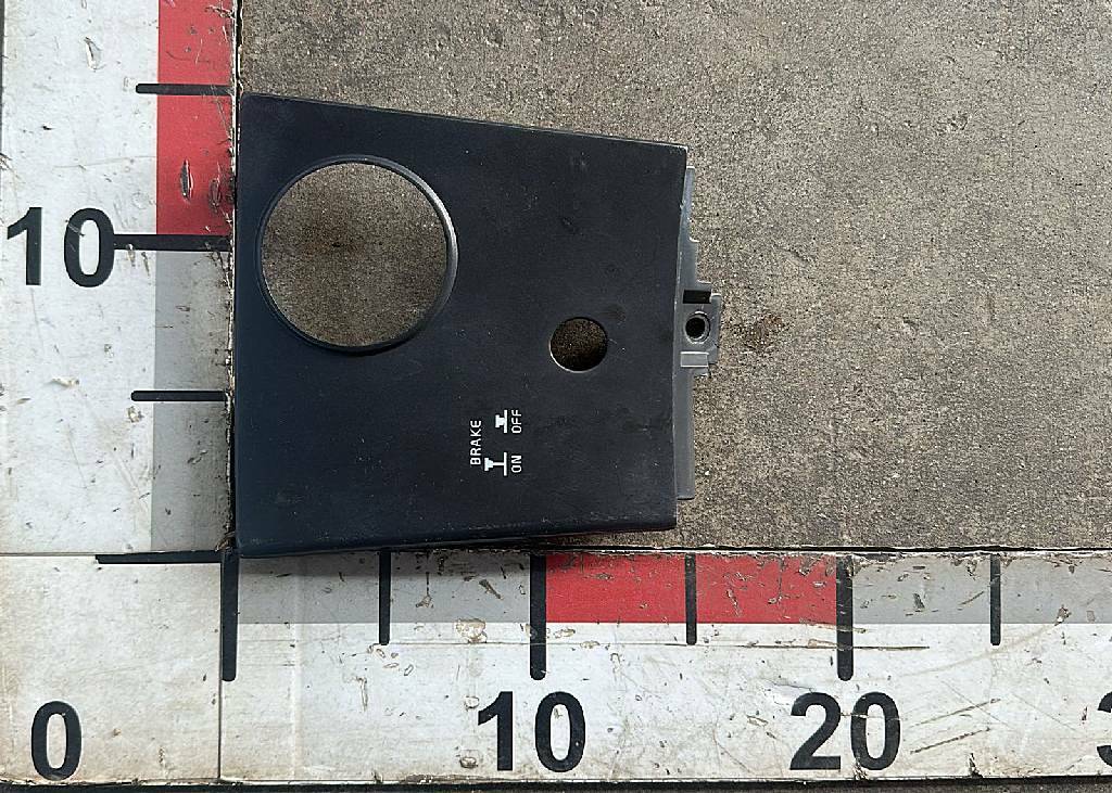 Накладка панели приборов б/у