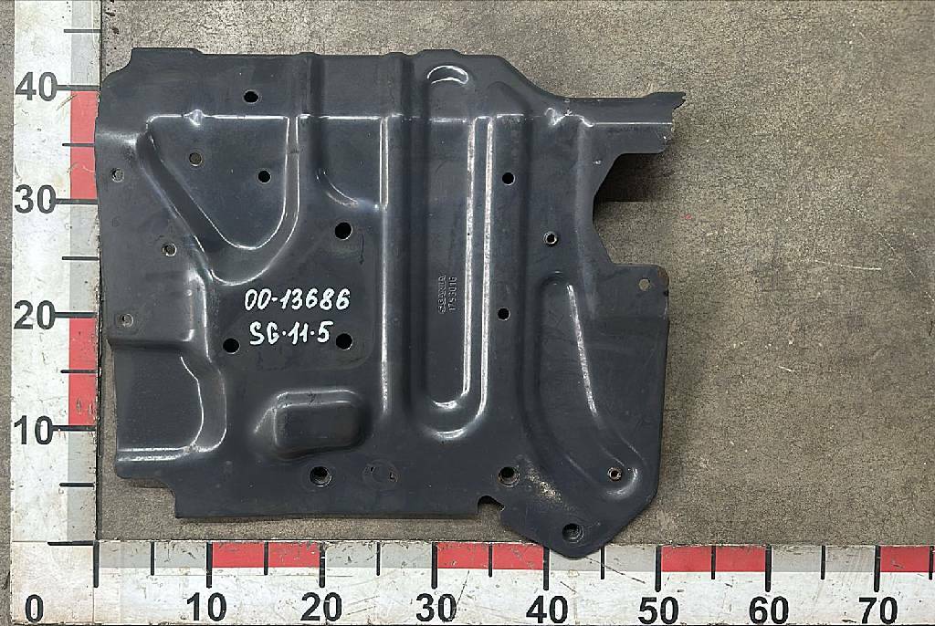 Кронштейн осушителя б/у