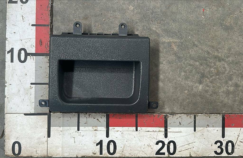 Карман панели приборов б/у