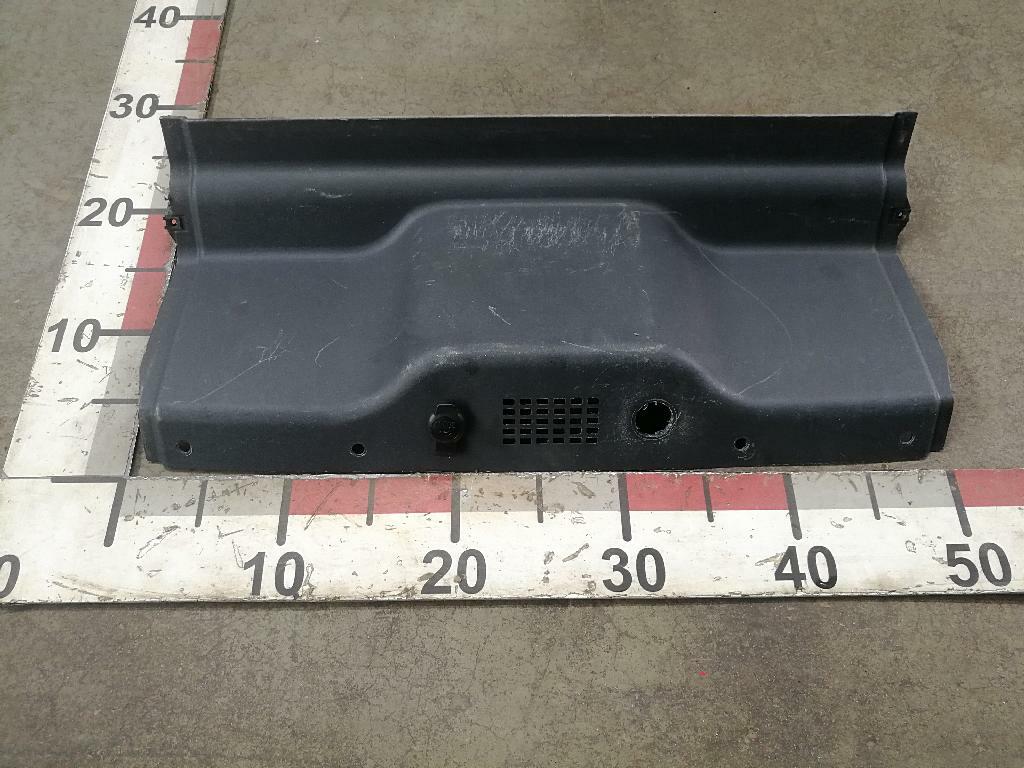 Накладка панели приборов нижняя б/у