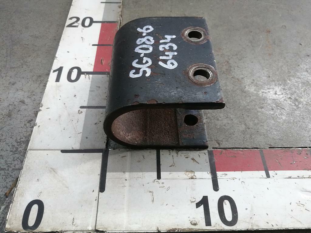 Кронштейн переднего стабилизатора нижний б/у