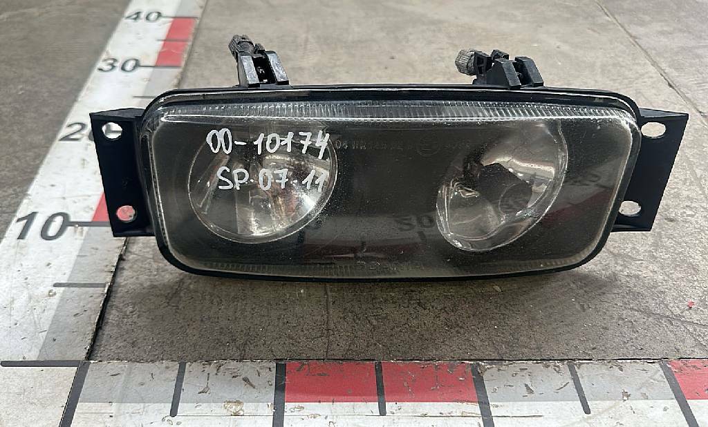 Фара противотуманная правая б/у