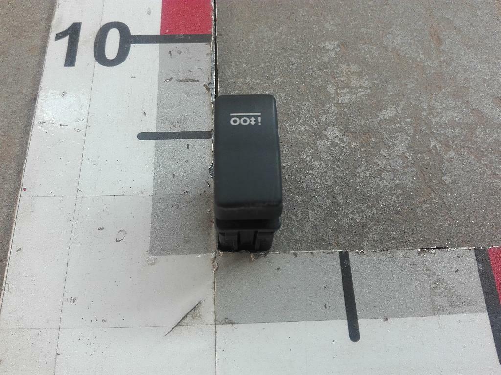 Клавиша управления подвеской б/у