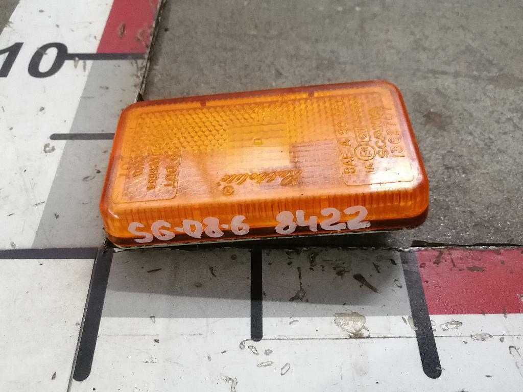 Отражатель габаритный б/у