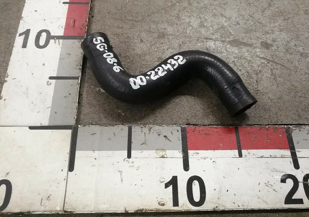 Патрубок воздушного компрессора б/у