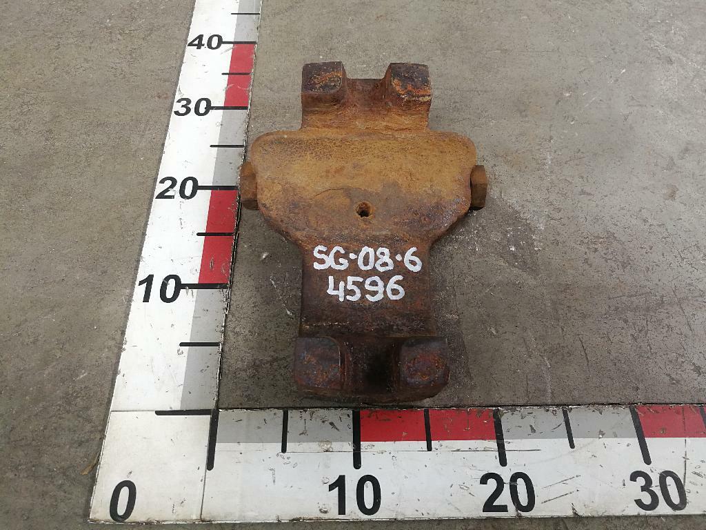 Проставка задней рессоры б/у