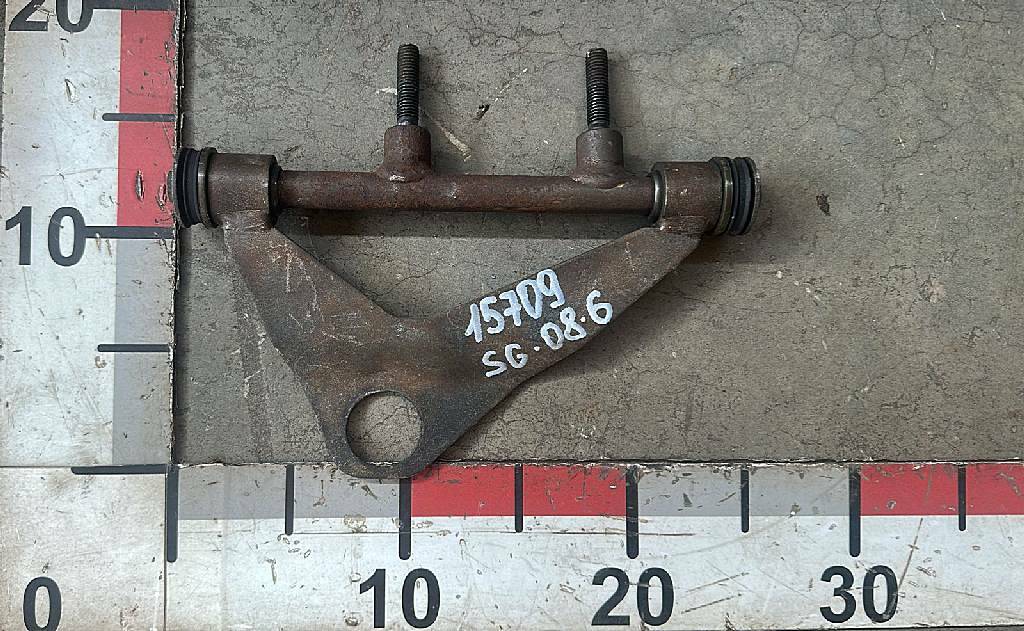 Кронштейн кулисы б/у