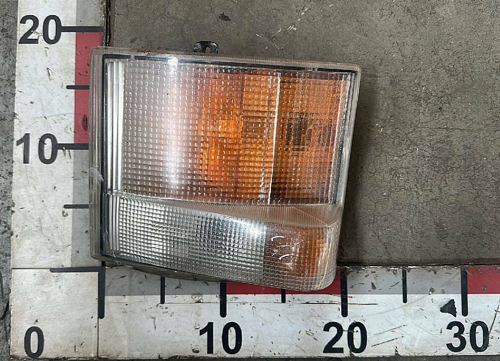 Указатель правого поворота б/у