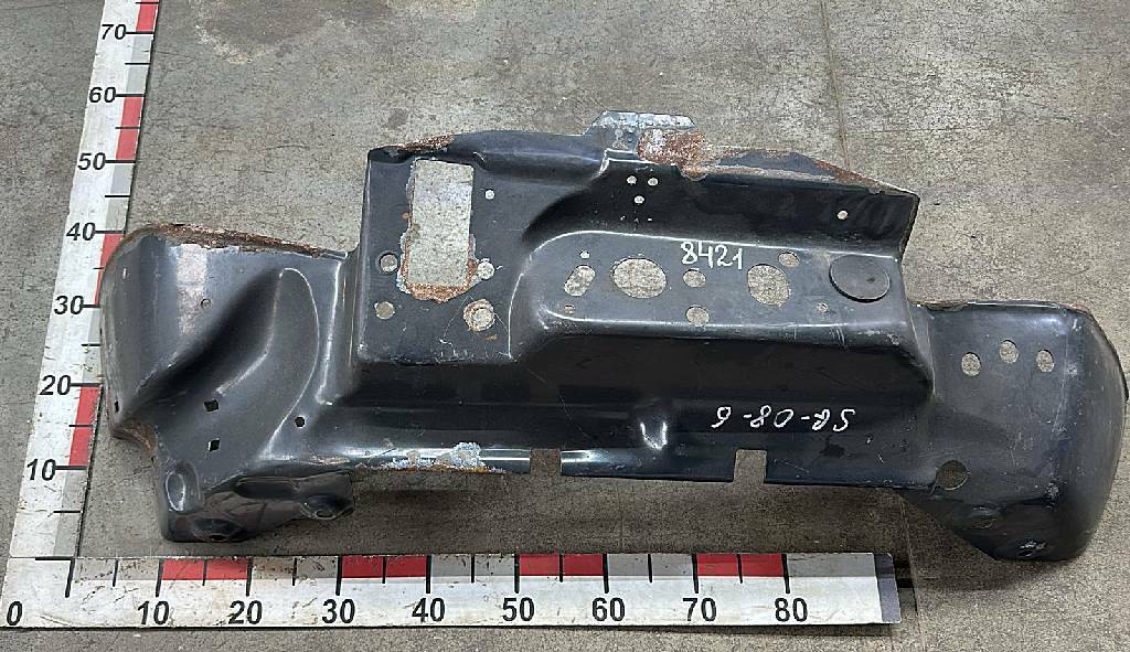 Корпус передних крыльев левый б/у