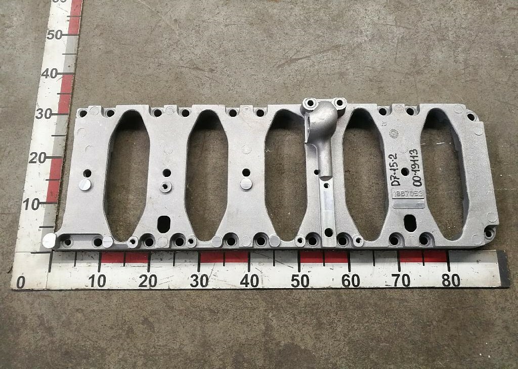 Плита двигателя нижняя MX340U1 б/у