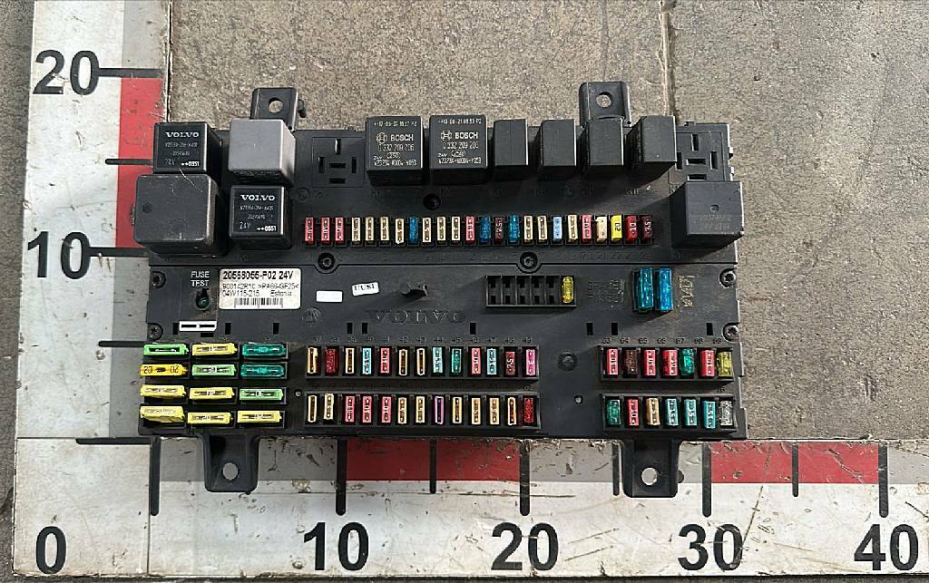 Блок предохранителей б/у