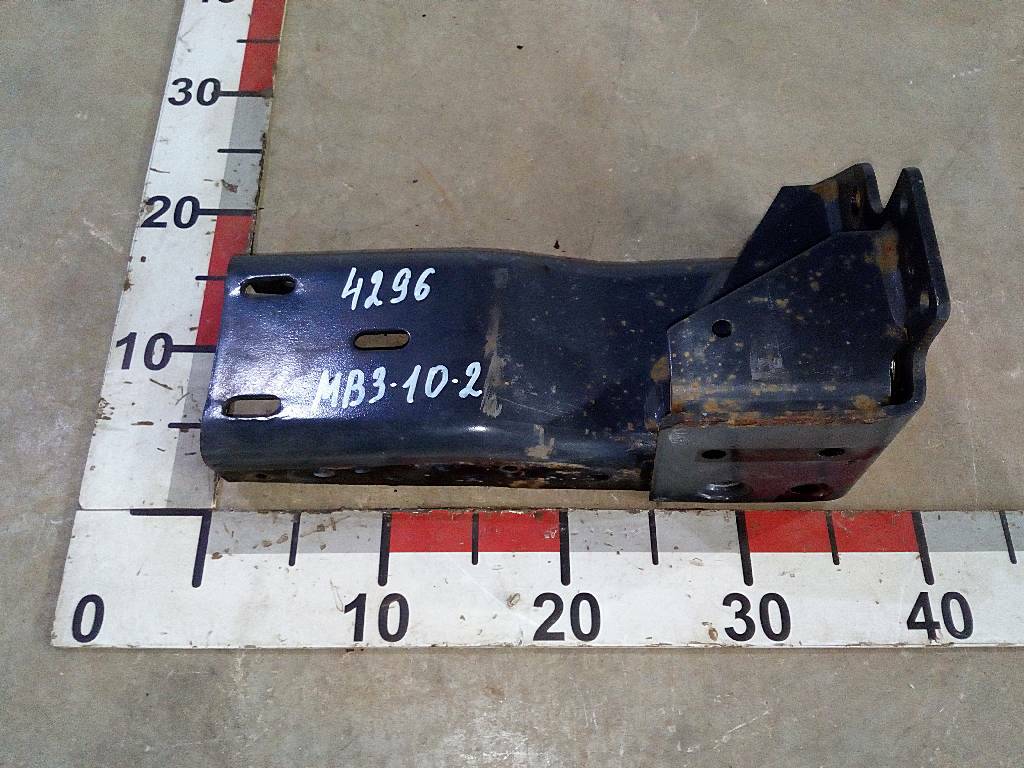 Кронштейн правого корпуса ступеней б/у