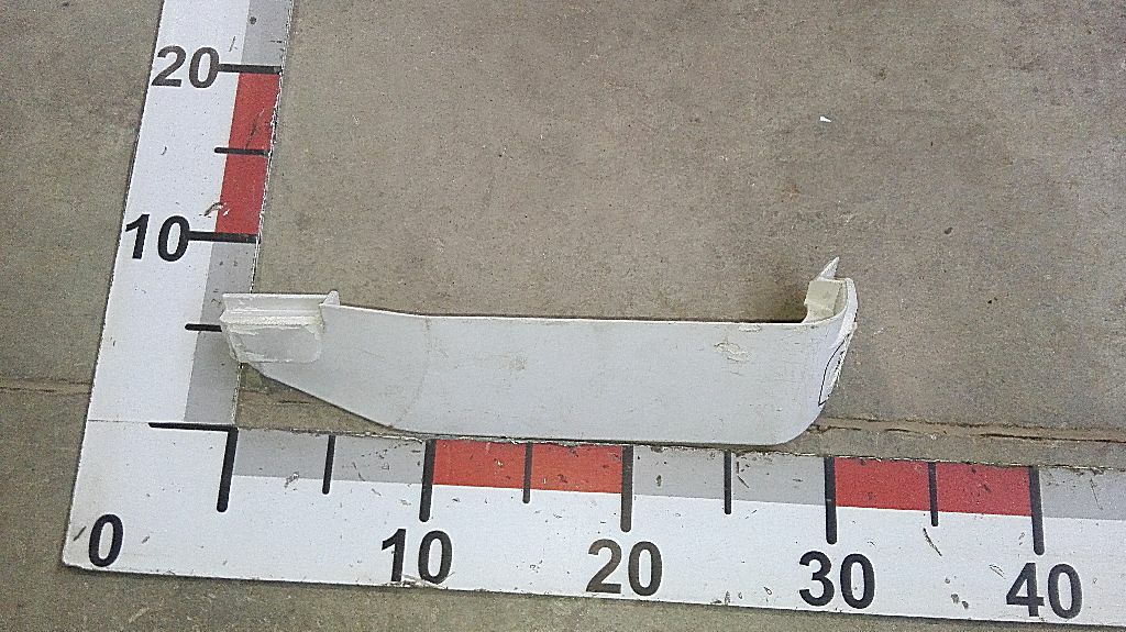 Накладка молдинга кабины задняя правая б/у