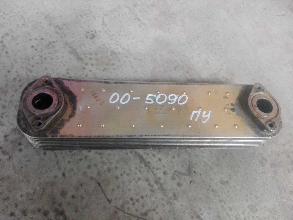 Теплообменник двигателя масляный Cursor 10 б/у