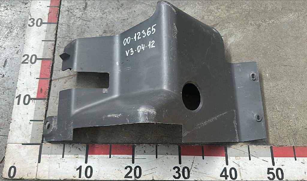 Накладка панели приборов б/у