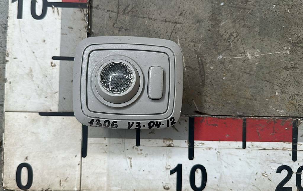 Плафон салона б/у