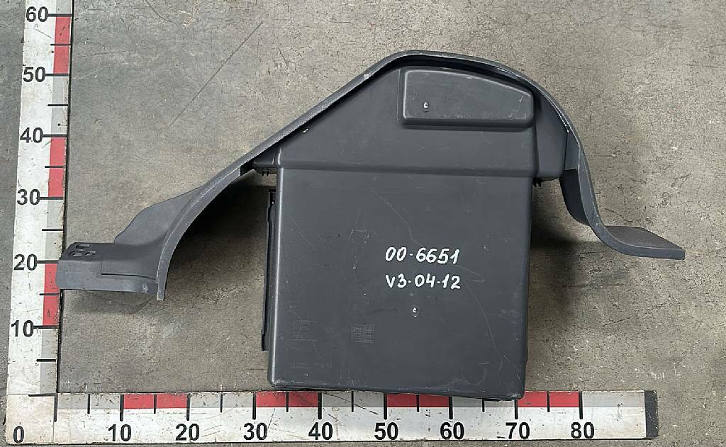 Бардачок панели приборов б/у