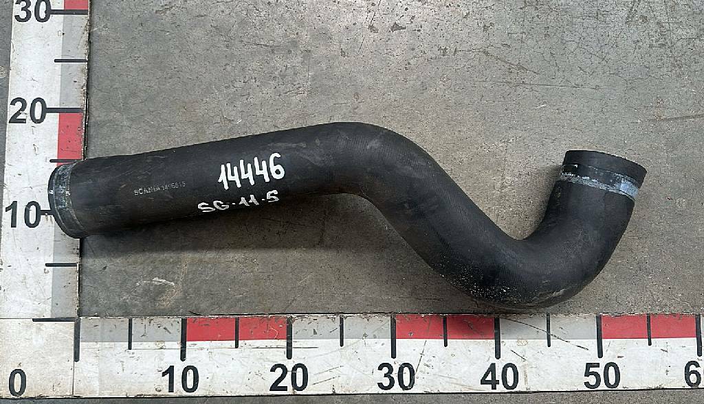 Патрубок радиатора б/у