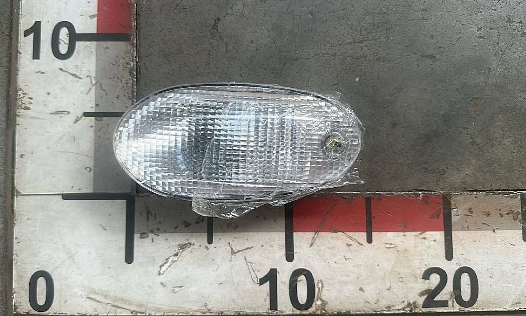 Фонарь солнцезащитного козырька левый б/у