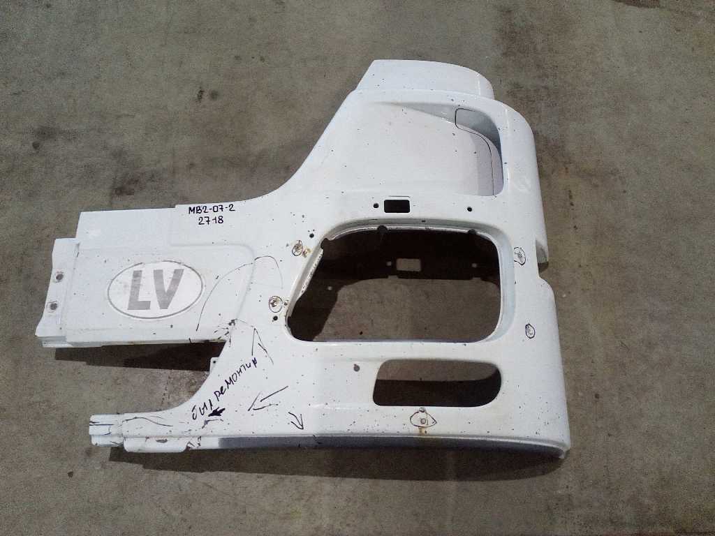 Бампер левый б/у