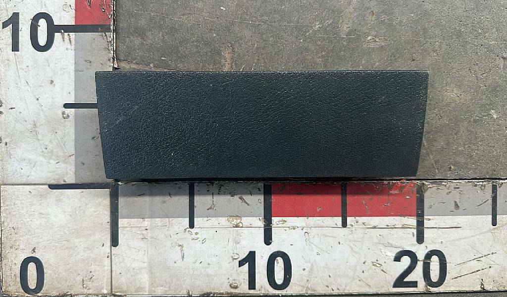 Заглушка панели приборов б/у