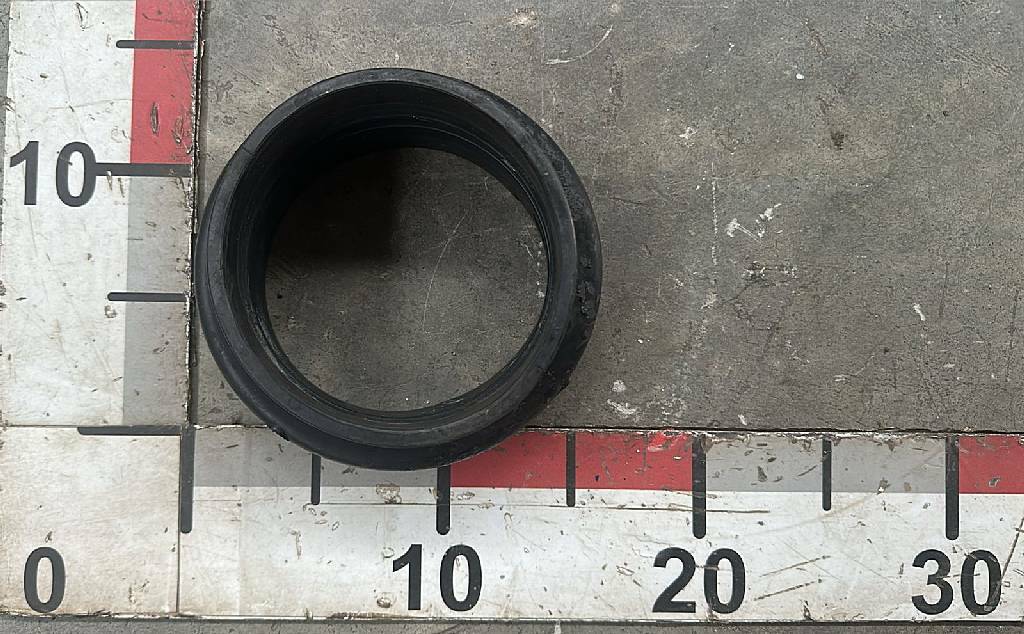 Патрубок воздушного фильтра б/у