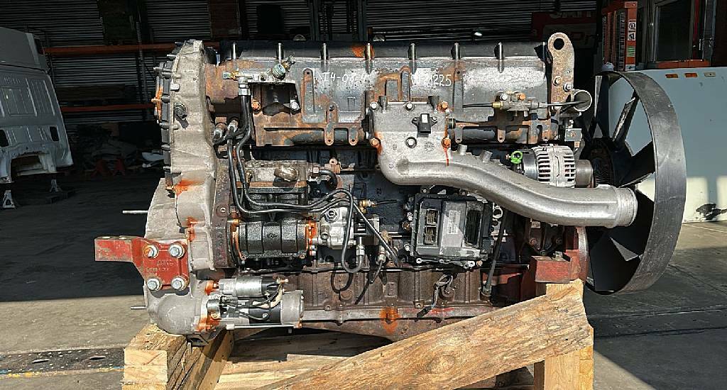 Двигатель Cursor 10 б/у