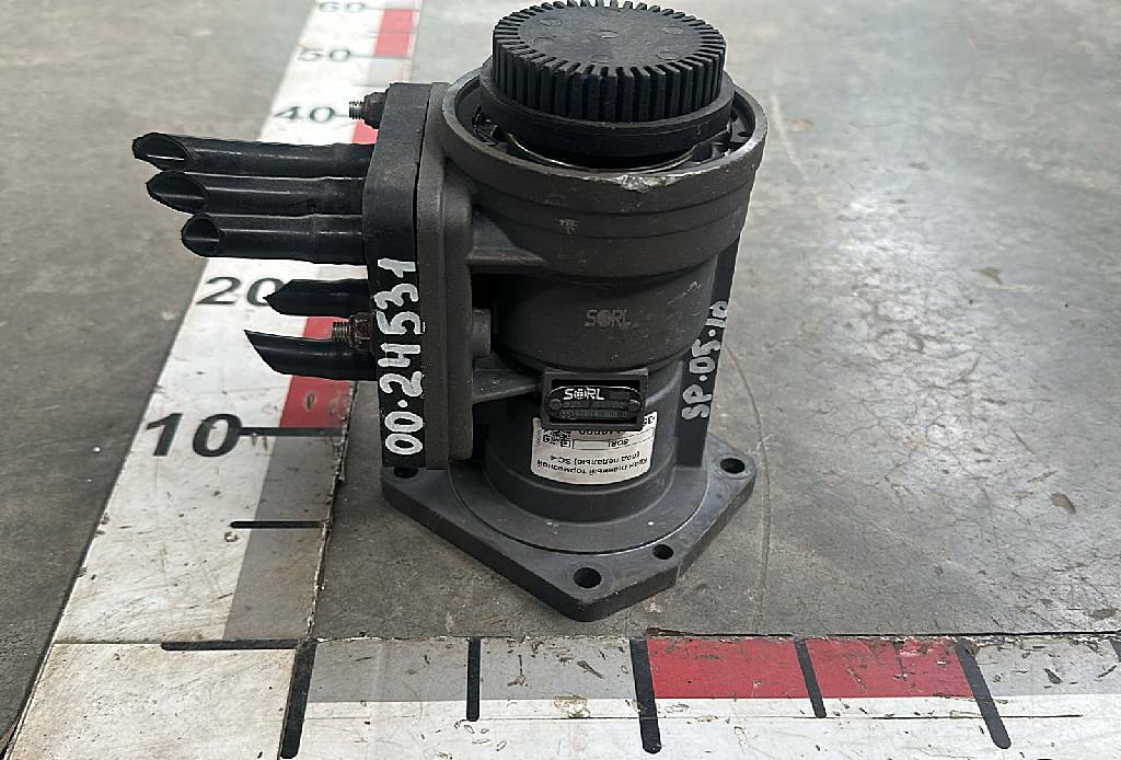 Кран главный тормозной б/у