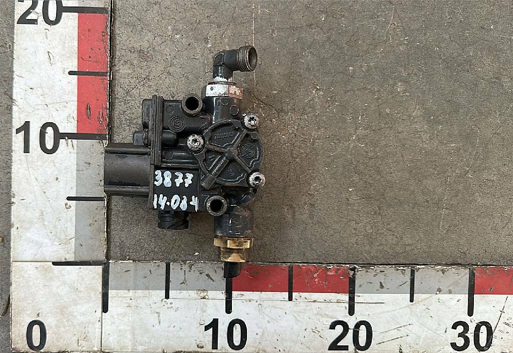 Клапан системы abs б/у