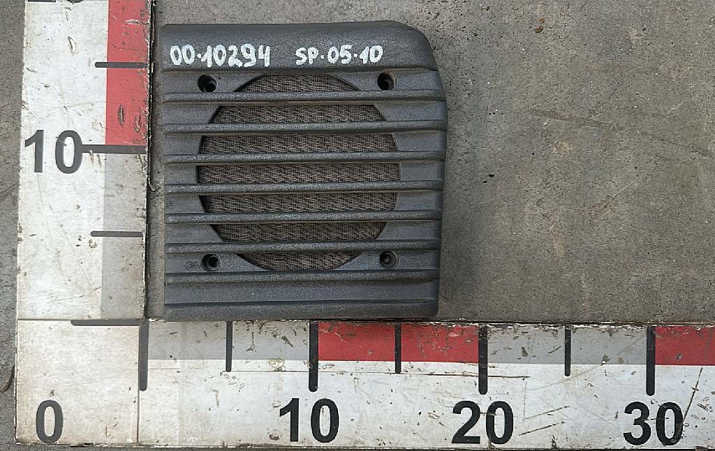 Накладка левого динамика верхней консоли б/у