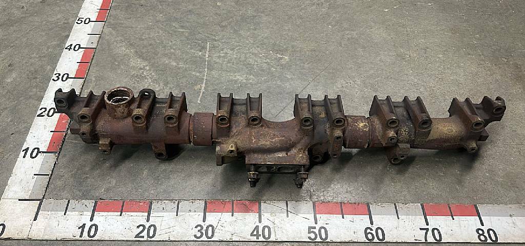 Коллектор выпускной D2066LF38 б/у