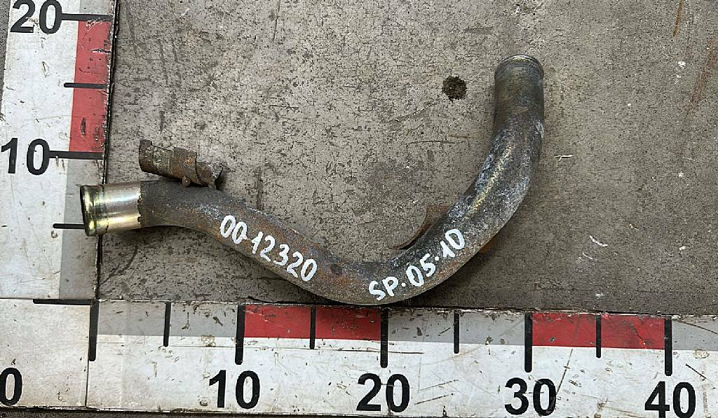 Патрубок сапуна DC1103 б/у