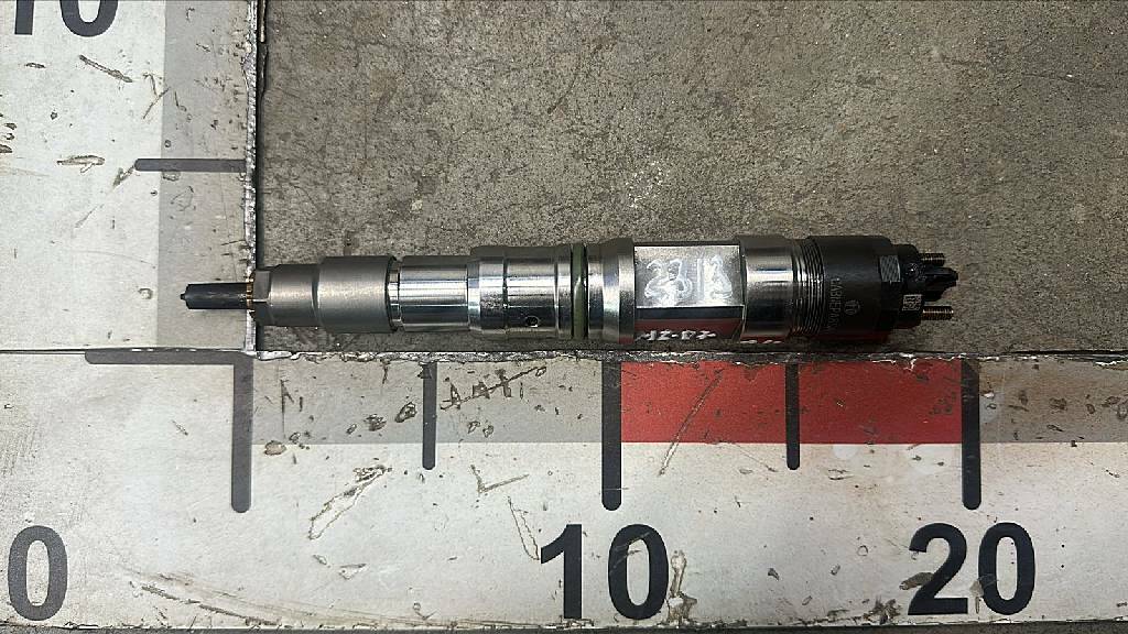 Форсунка топливная D2066 б/у