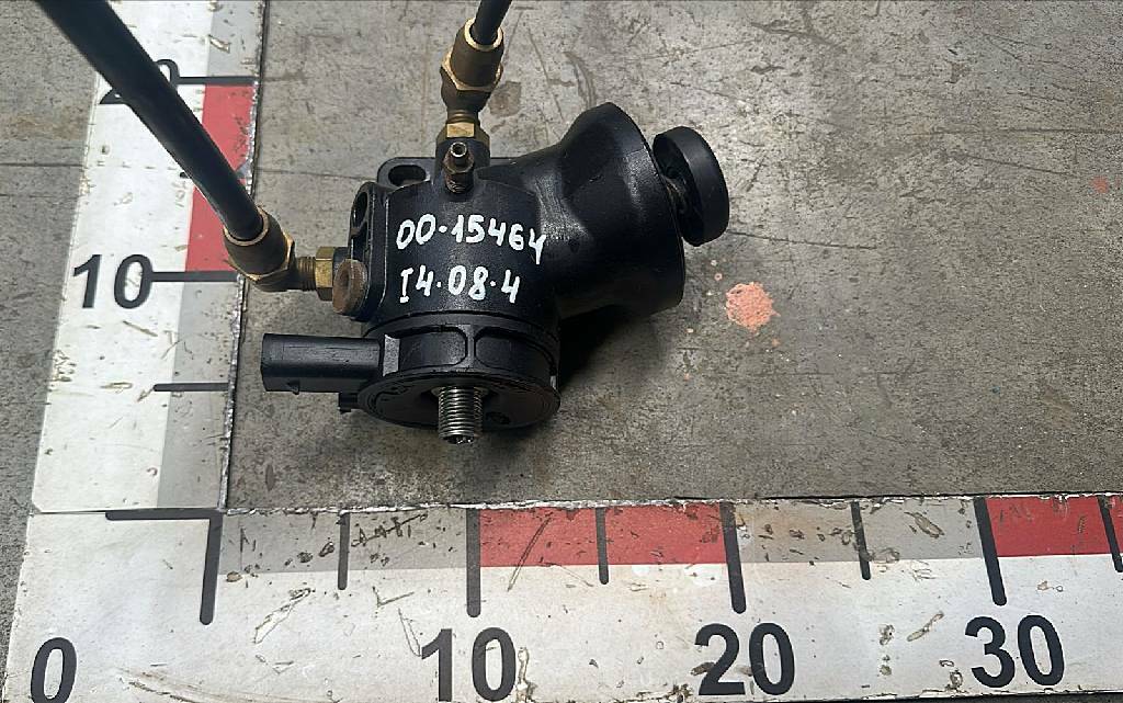 Кронштейн топливного фильтра б/у