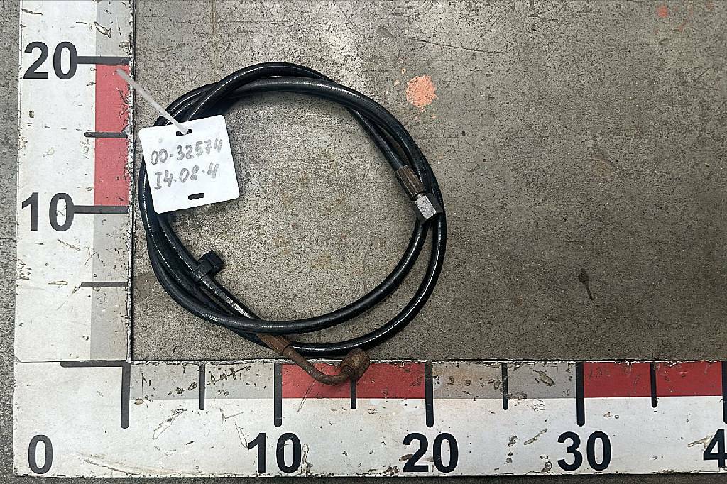 Шланг насоса подъема кабины б/у