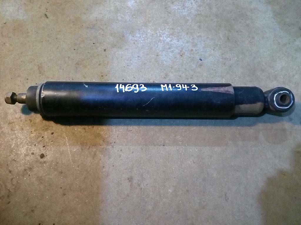 Амортизатор передней подвески б/у