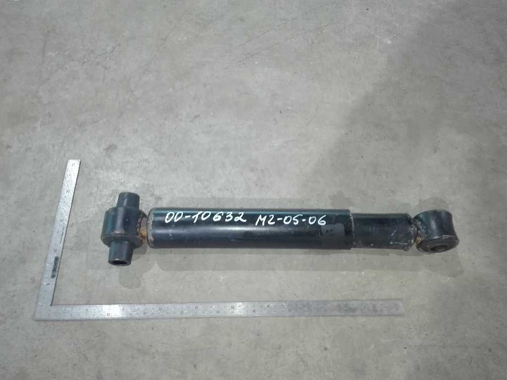 Амортизатор передней подвески б/у